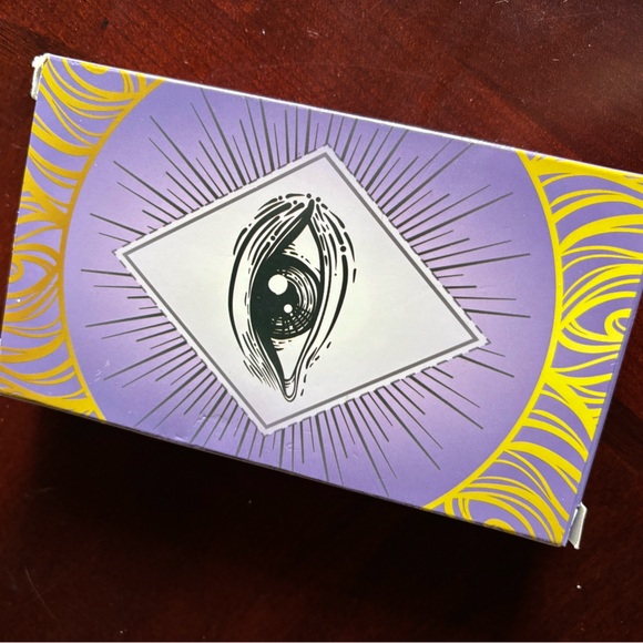 🖤💜NWOT Secrets of Tarot card deck!💜🖤 - Picture 4 of 4